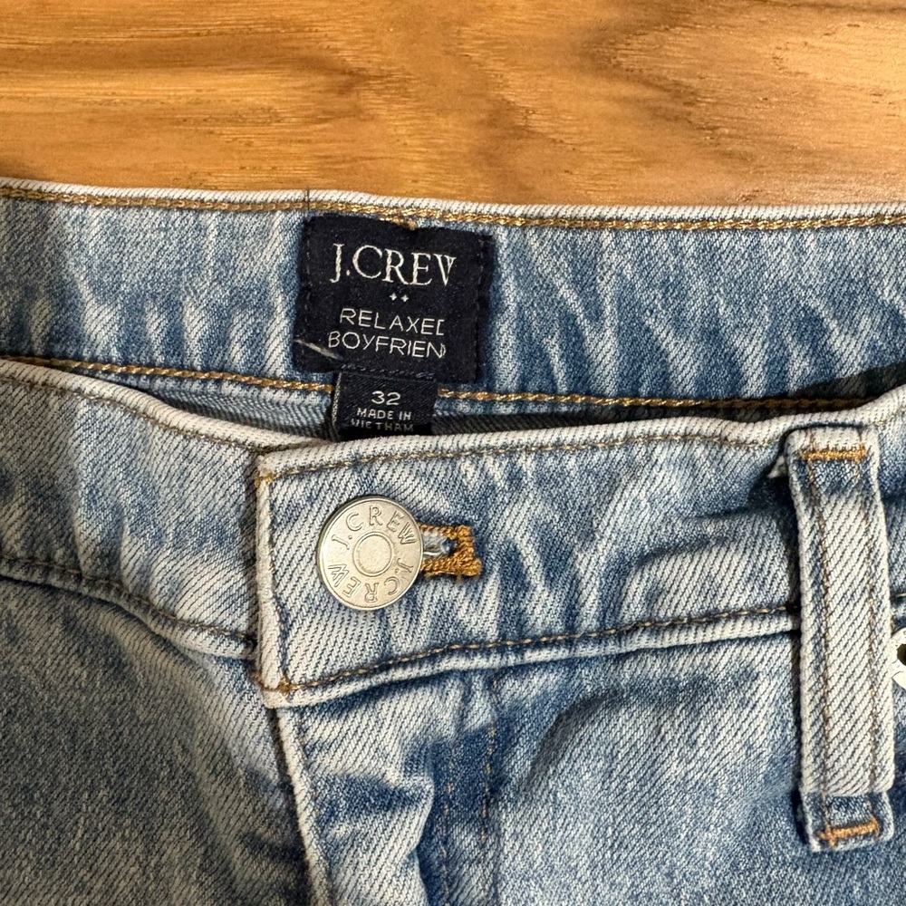 J. Crew Light Blue Relaxed Boyfriend in all day stretch Jeans | BR153 MSRP $118 - Picture 2 of 6